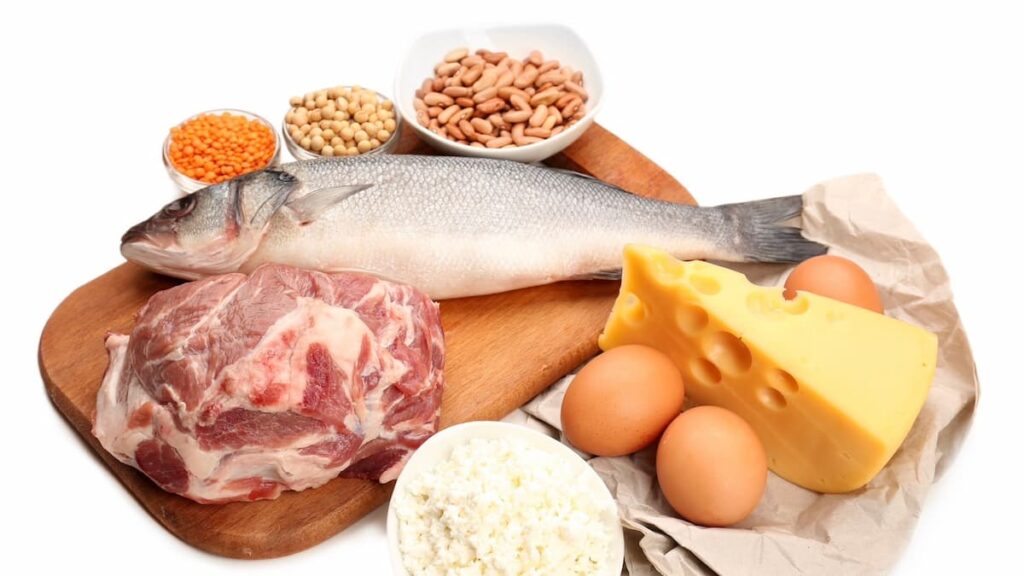 肩こりや腰痛の改善・予防に必要な栄養素と目標量